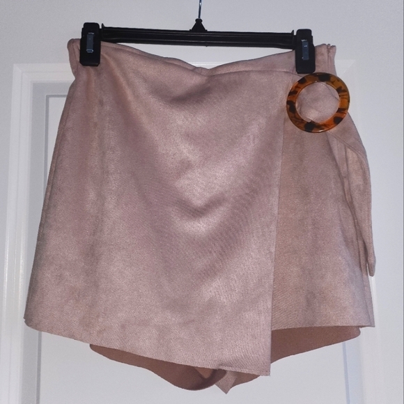 Zara Dresses & Skirts - ❤️ Zara pink faux suede skort size Small